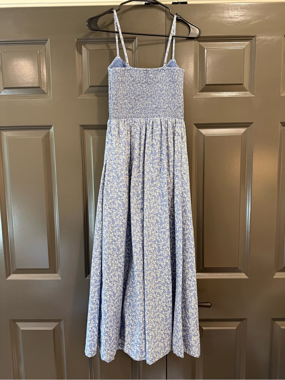 Abercrombie & Fitch Light Blue Floral Smocked Midi Dress - Picture 5 of 7
